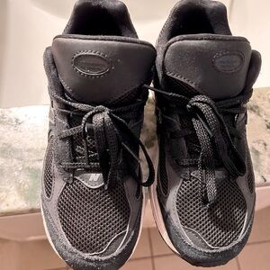 SOLD ‼️ (DEPOP) 
Black and White New Balance Sneakers